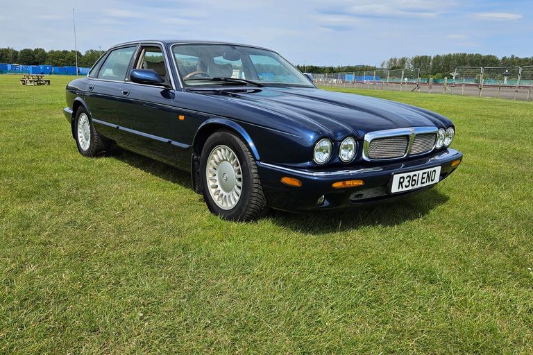 JAGUAR V8 XJ SRS