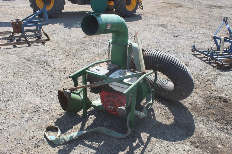 PETROL LEAF BLOWER