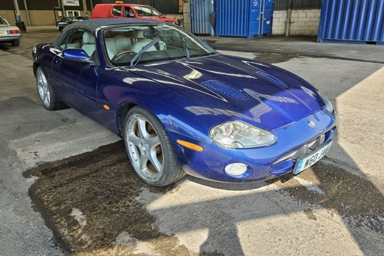 JAGUAR XK8