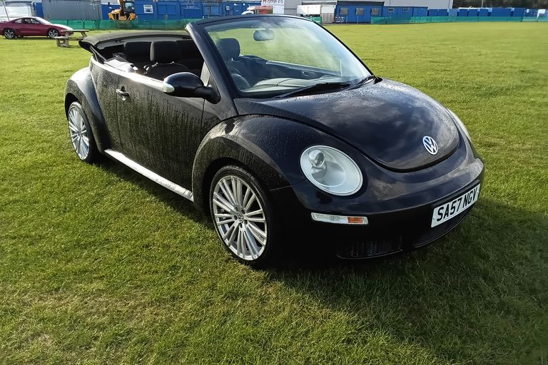 VOLKSWAGEN BEETLE