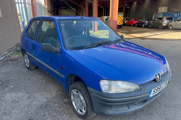 PEUGEOT 106