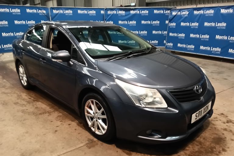 TOYOTA AVENSIS