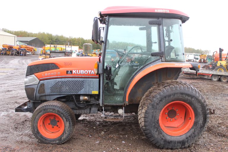 KUBOTA L5240