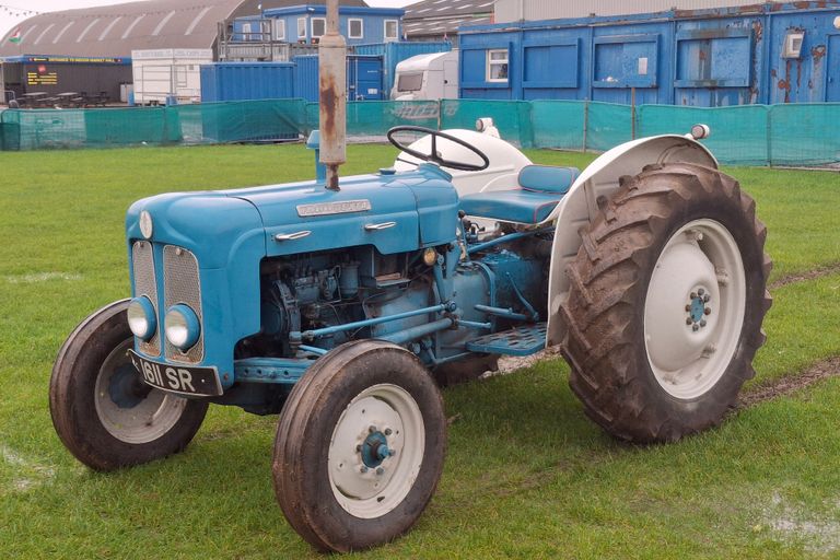 FORDSON DEXTA