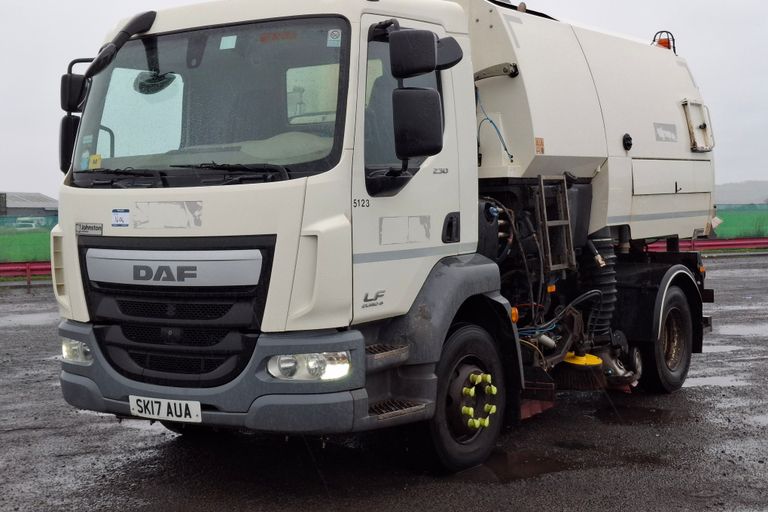 DAF TRUCKS LF