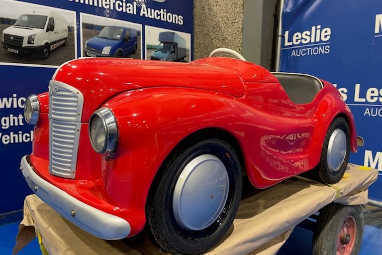 AUSTIN J40 PEDAL CAR