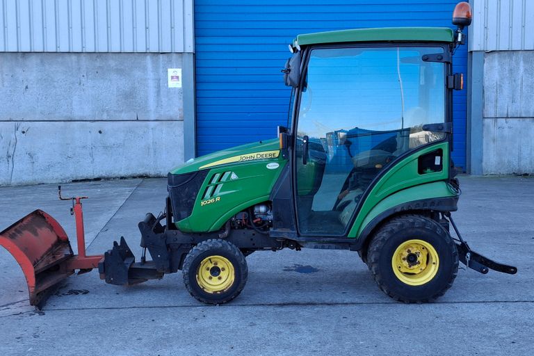 JOHN DEERE 1026R