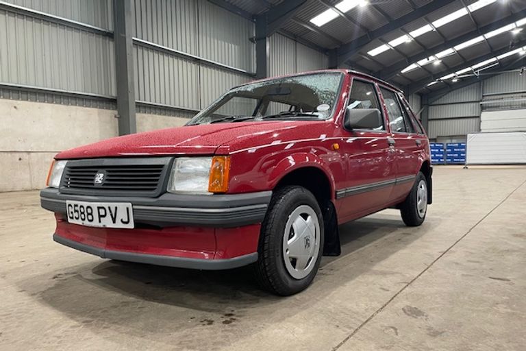 VAUXHALL NOVA