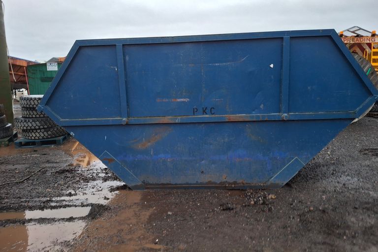 BUILDERS SKIP BUILDERS SKIP