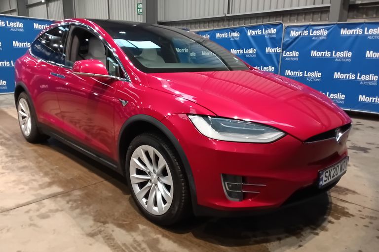 TESLA MODEL X