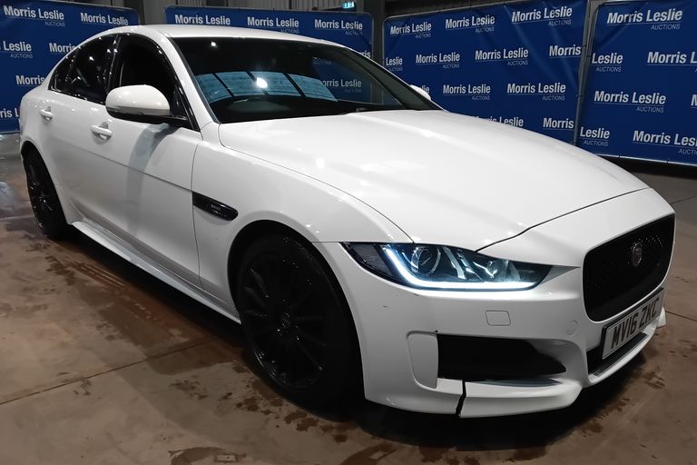 JAGUAR XE