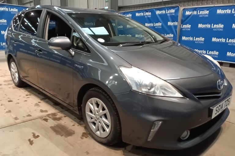 TOYOTA PRIUS+