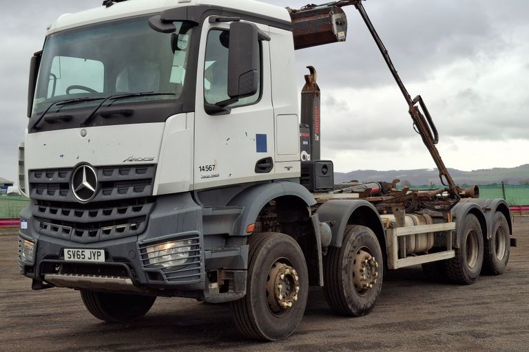 MERCEDES-BENZ AROCS (1) 3236