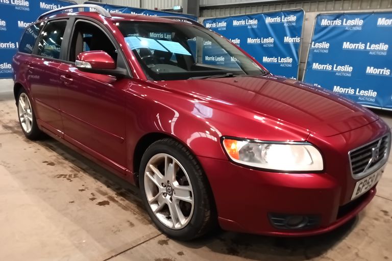 VOLVO V50