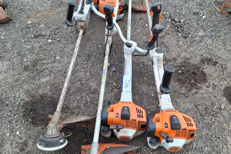 4X STIHL STRIMMERS 