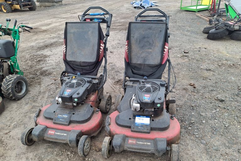2X TORO PUSH MOWERS 