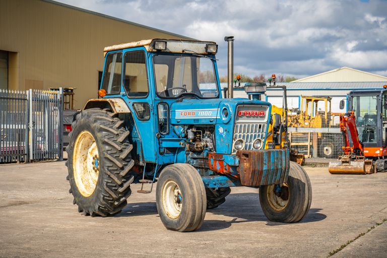 FORD 7000