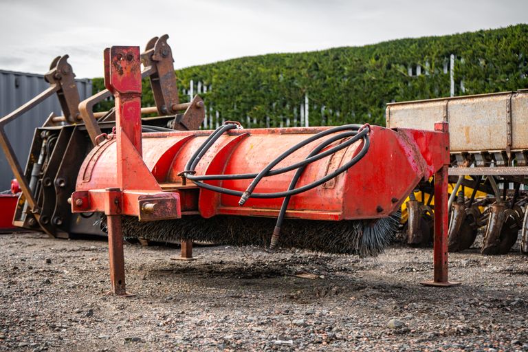 HYDRAULIC ROAD BRUSH HYDRAULIC ROAD BRUSH